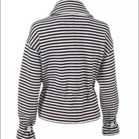 🌸 CAbi 5654 Harbor Jacket Size Large - Picture 3 of 3